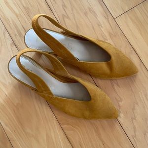 Barely worn mustard yellow kitten heels